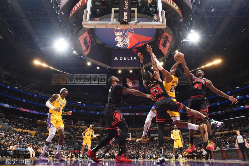 一名核心外 一名核心外